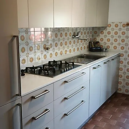 Dalla Ida Apartamento *